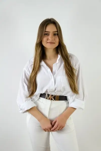 Natalia, ekspertka od mediów społecznościowych i wsparcia dla najemców, budująca silne relacje.